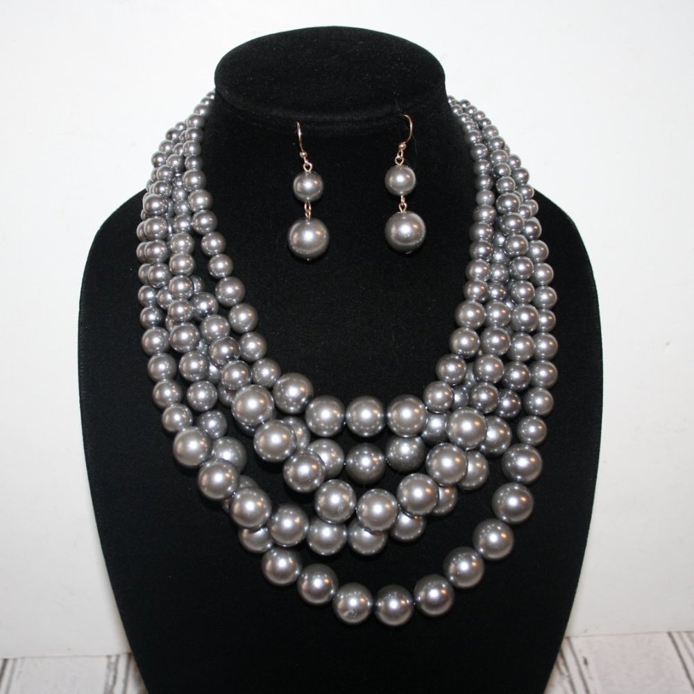 Vintagejelyfish Silver Pearl Necklace Set